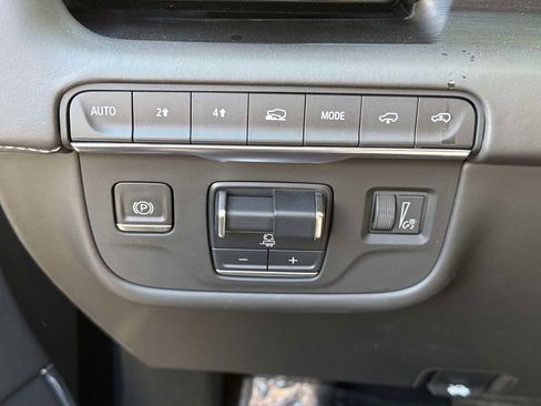 Used 2023 Cadillac Escalade Sport Platinum AWD/4WD image 29