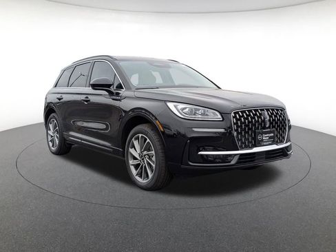 Used 2025 Lincoln Corsair Grand Touring w/ Towing Package AWD/4WD image 3