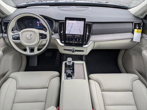 New 2026 Volvo XC90 T8 Ultra w/ Protection Package Premier image 11