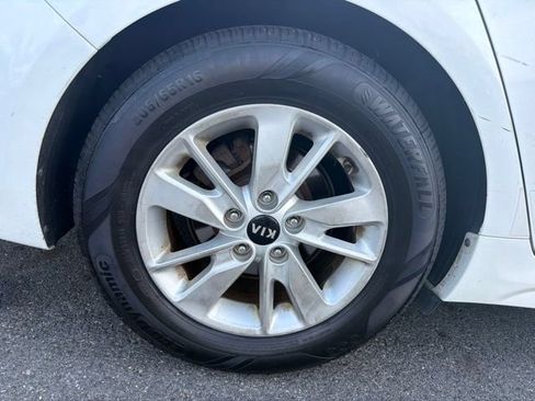 Used 2016 Kia Optima LX FWD image 4