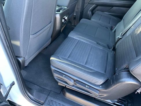Used 2023 GMC Yukon XL SLE w/ Gmc Pro Safety Plus Package RWD image 37