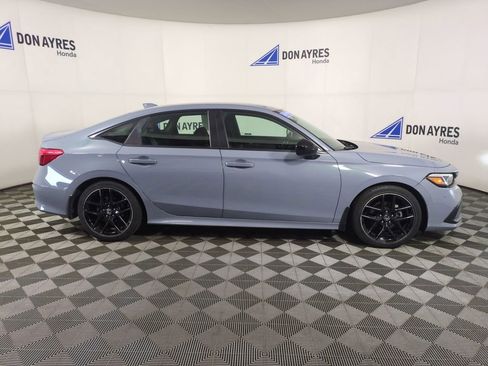 Used 2023 Honda Civic Sport image 6