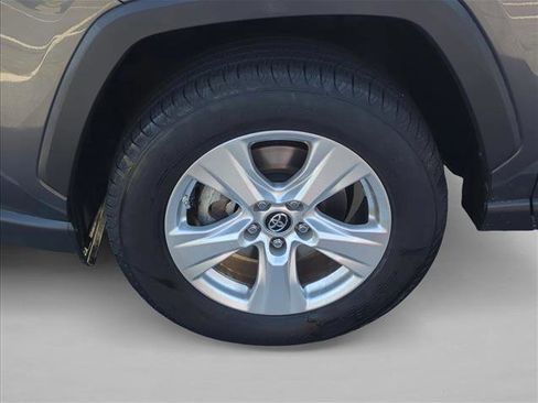 Used 2019 Toyota RAV4 XLE image 29