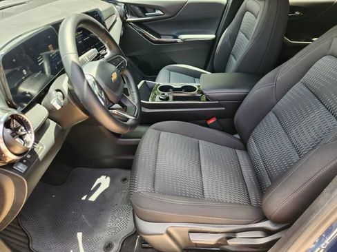 Used 2026 Chevrolet Equinox LT FWD image 13