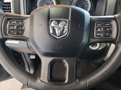 Used 2019 RAM 1500 Classic SLT AWD/4WD image 20