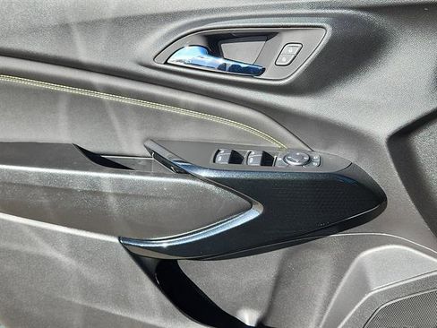 New 2026 Chevrolet Trax LT w/ Driver Confidence Package image 6