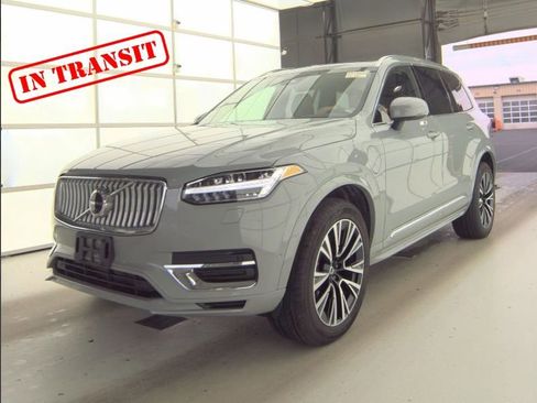 Used 2025 Volvo XC90 T8 Plus image 1