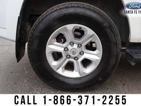 Used 2022 Toyota 4Runner SR5 Premium image 6