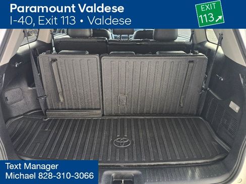 Used 2019 Toyota Highlander AWD V6 image 3