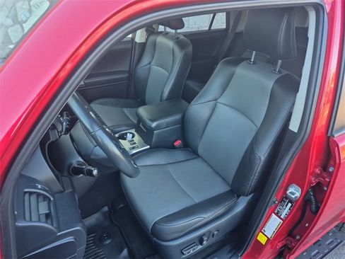 Used 2020 Toyota 4Runner SR5 Premium image 17