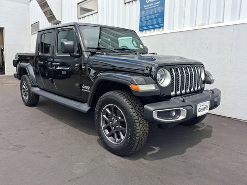 Used 2020 Jeep Gladiator Overland w/ Uconnect 4C Nav & Sound Group AWD/4WD image 7