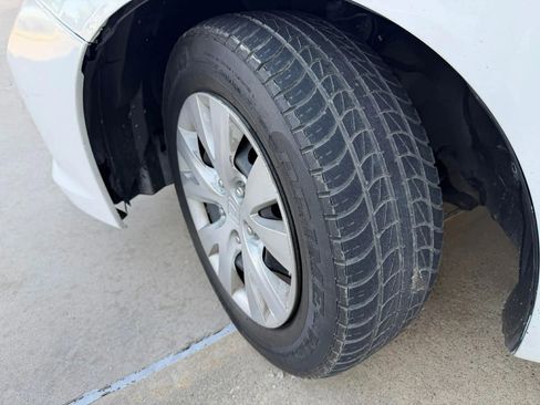 Used 2012 Honda Civic LX image 27