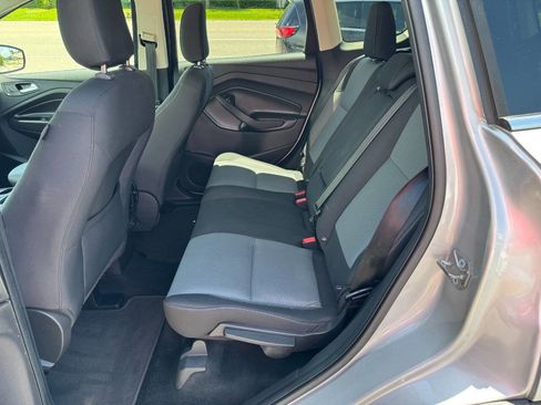 Used 2018 Ford Escape SE image 15