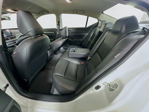 Used 2024 Nissan Altima 2.5 SR image 25