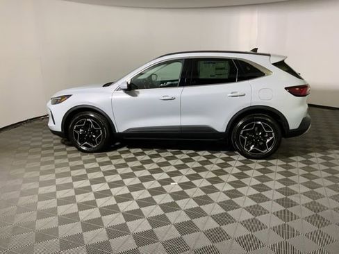New 2026 Ford Escape Platinum w/ Premium Technology Package AWD/4WD image 12