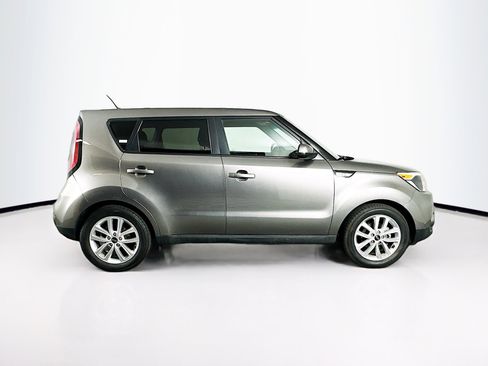 Used 2018 Kia Soul + FWD image 10