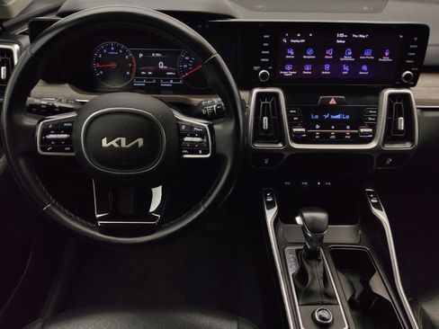 Used 2022 Kia Sorento EX FWD image 22