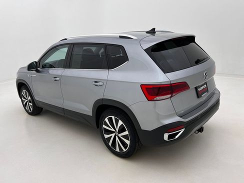 Used 2022 Volkswagen Taos SE image 9