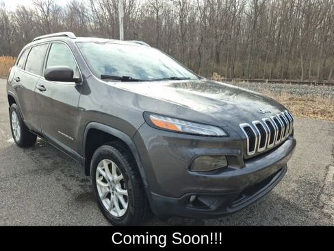 Used 2015 Jeep Cherokee Latitude w/ Cold Weather Group image 8