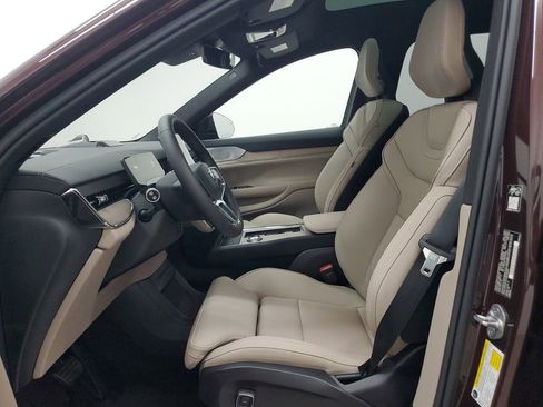 New 2025 Volvo EX90 Ultra w/ Protection Package Premier AWD/4WD image 18