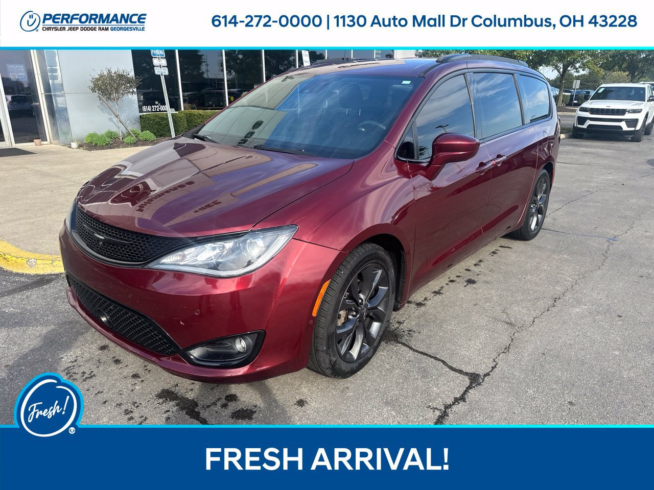 Used 2019 Chrysler Pacifica Touring-L Plus w/ Advanced Safetytec Group FWD image 8