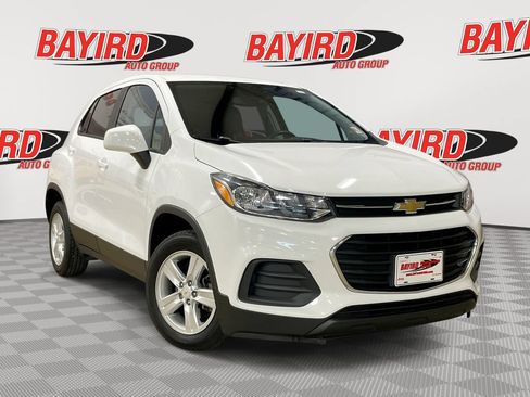 Used 2020 Chevrolet Trax LS w/ Tint and Cruise Package FWD image 1