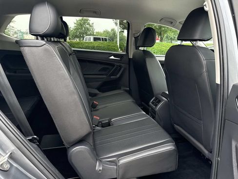Used 2024 Volkswagen Tiguan SE FWD image 23
