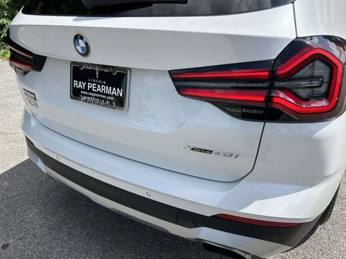 Used 2023 BMW X3 xDrive30i w/ Premium Package w/ZPA AWD/4WD image 4