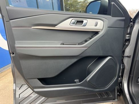 New 2026 Ford Explorer Active w/ Active Comfort Package image 13