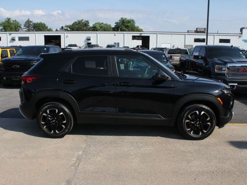 Used 2022 Chevrolet TrailBlazer LT AWD/4WD image 5