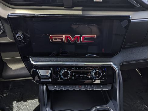 Used 2024 GMC Sierra 1500 Denali AWD/4WD image 33