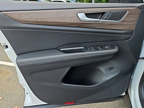 Certified 2026 Volkswagen Atlas SEL AWD/4WD image 14
