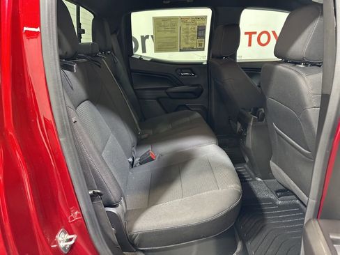 Used 2024 Chevrolet Colorado LT w/ LT Convenience Package image 15