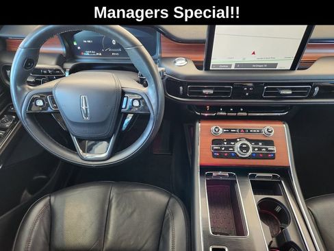 Used 2023 Lincoln Aviator Reserve w/ Equipment Group 201A RWD image 30