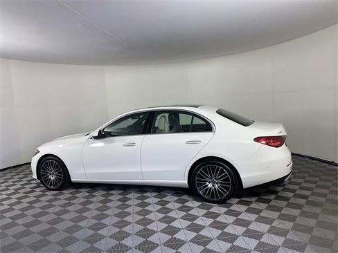 Used 2025 Mercedes-Benz C 300 4MATIC Sedan image 5