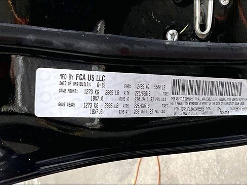 Used 2019 Jeep Cherokee Latitude Plus image 36