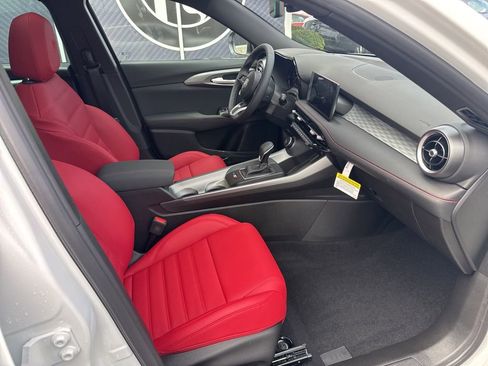 New 2026 Alfa Romeo Tonale AWD/4WD image 23