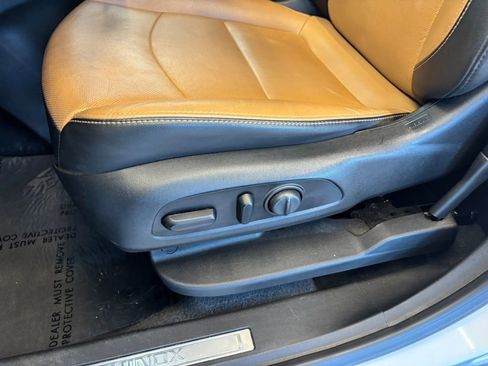 Used 2021 Chevrolet Equinox Premier AWD/4WD image 11