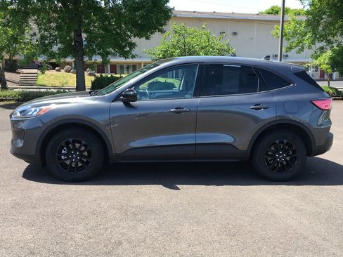 Used 2020 Ford Escape SE Sport AWD/4WD image 3