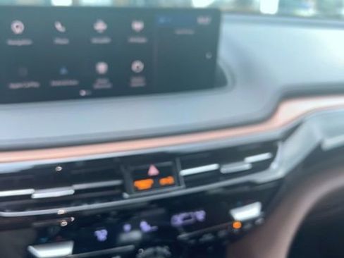 Used 2024 Acura MDX SH-AWD w/ Technology Package image 13