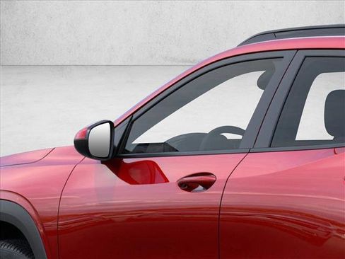 New 2026 Chevrolet Trax LT image 12