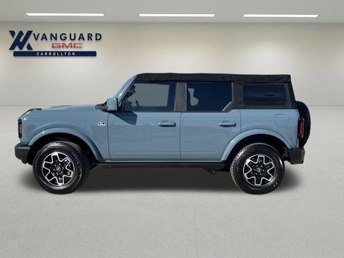 Used 2022 Ford Bronco Outer Banks image 2