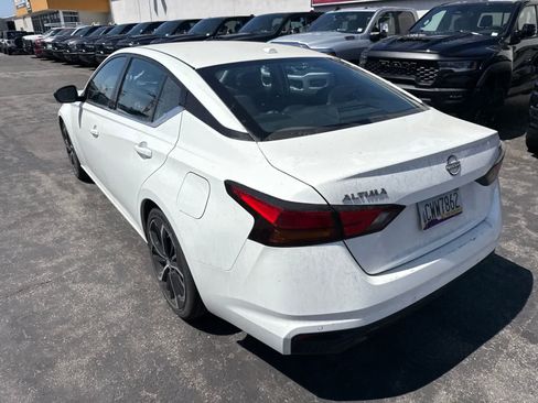 Used 2024 Nissan Altima 2.5 SR FWD image 19