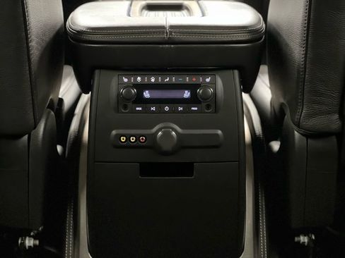 Used 2014 Cadillac Escalade ESV Platinum image 27