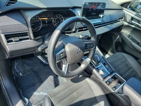 Used 2024 Mitsubishi Outlander SE FWD image 21