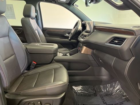 Used 2023 Chevrolet Tahoe High Country image 11