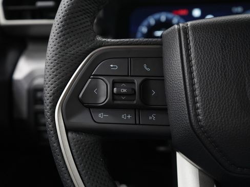 Used 2025 Toyota Tacoma Trailhunter image 26