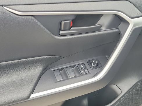 Certified 2024 Toyota RAV4 LE AWD/4WD image 20