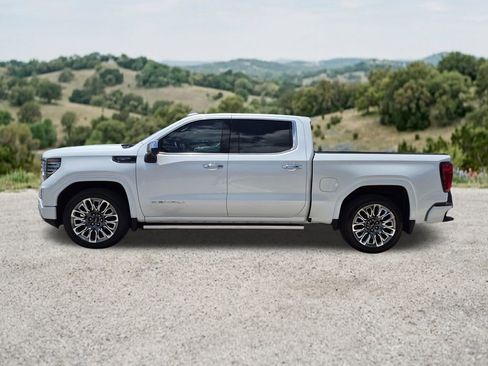 Used 2024 GMC Sierra 1500 Denali Ultimate AWD/4WD image 5