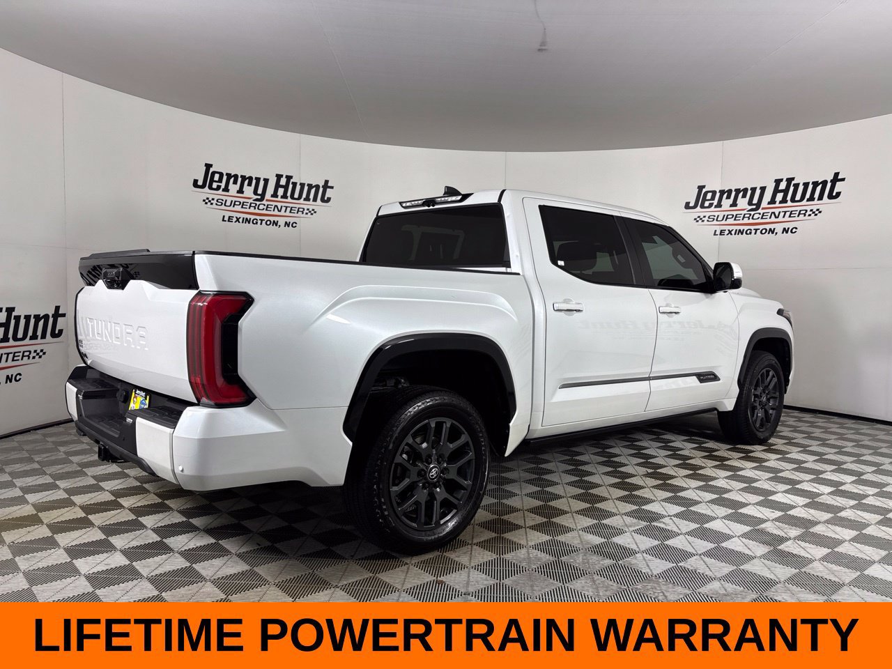 Used 2025 Toyota Tundra Platinum AWD/4WD image 6